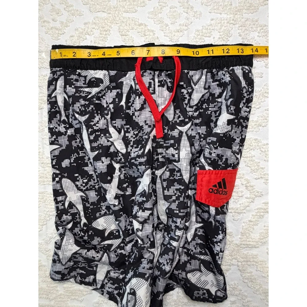 Adidas Shark Digital Camo Swim‎ Trunks Black White Red Size M Boys Board Shorts